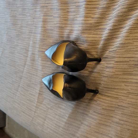 Shoes - Picture 3 of 4